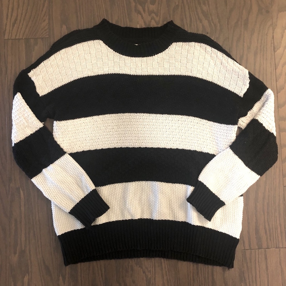 LA Hearts Sweater